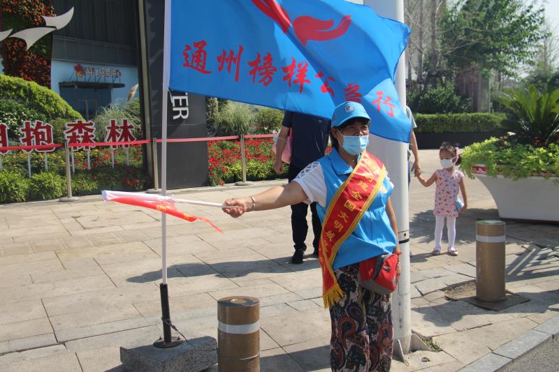 <strong>要操逼逼</strong>